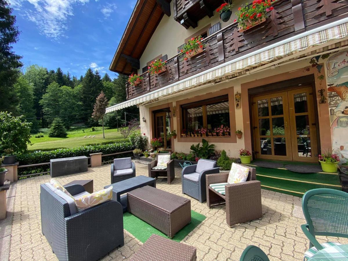 Chambres D'Hotes Des Cascades St-Nicolas Kruth Exteriör bild